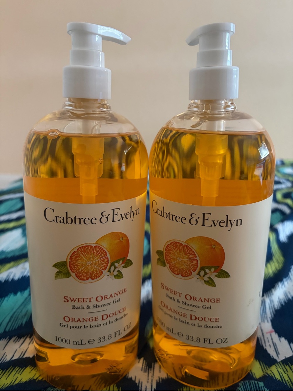 Crabtree & Evelyn Sweet Orange Bath & Shower Gel - White Pump, Orange Gel